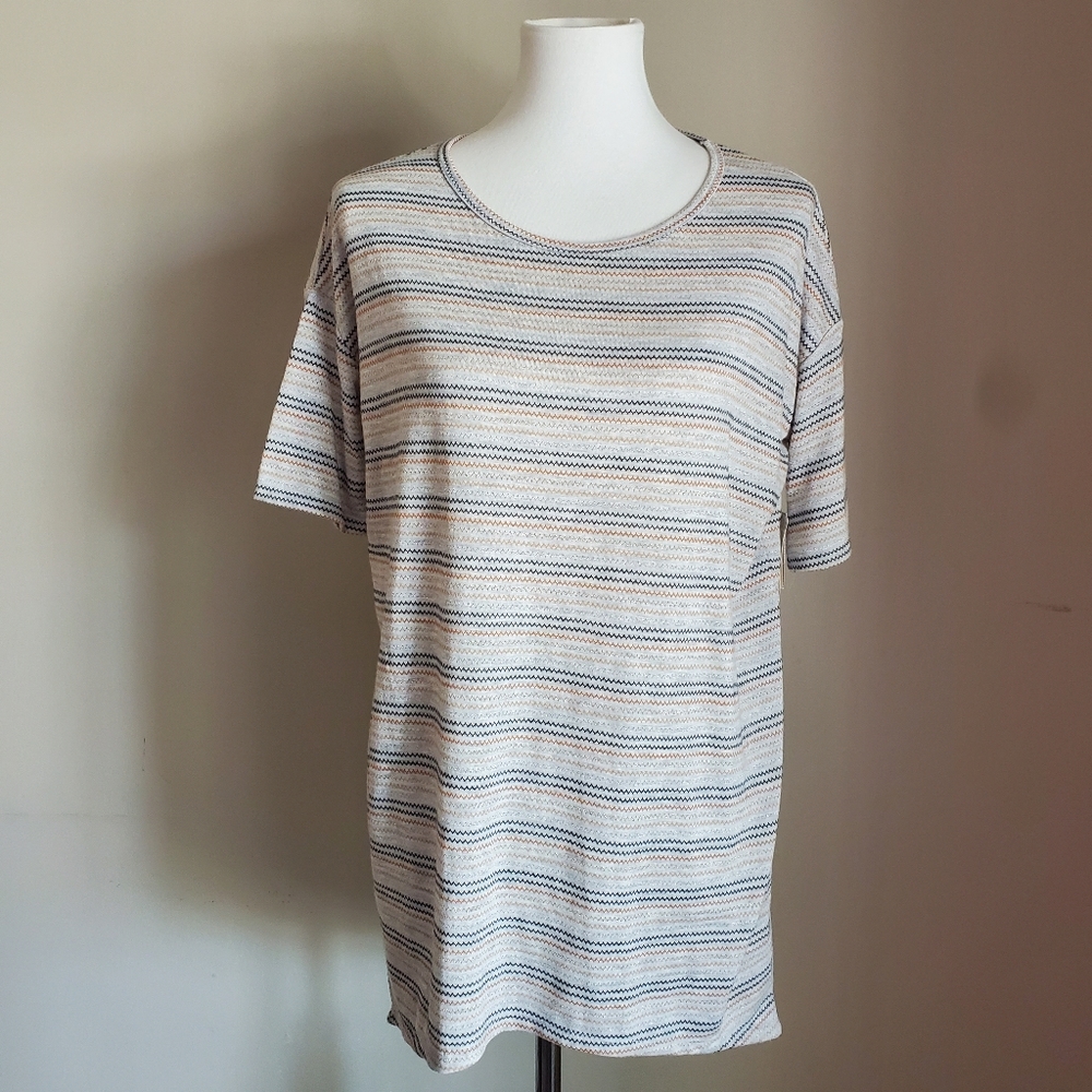 Elegant LuLaRoe XXS Irma tunic